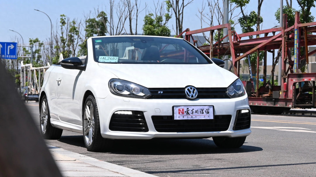 二手稀有大众敞篷高尔夫，还是265马力带R的那种