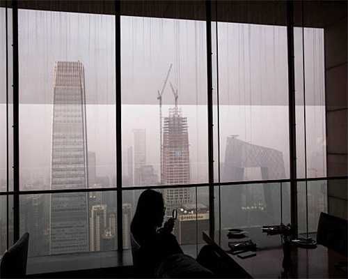 摆地摊奋斗了二十年后，他在西安开了一家二手书店