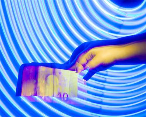 威驰FS：这是一款经济耐用、好开又省油合资车，不到9万就能入手