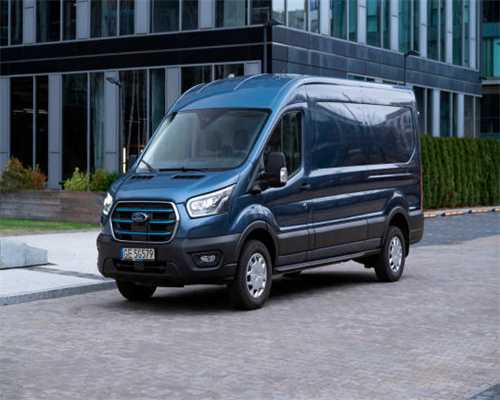 什么才叫西部牛仔？牛仔帽配牛仔靴，还有标志性的几把武器