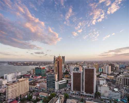 旅美灵域5500S四驱越野房车 道奇公羊底盘 优雅征服荒野