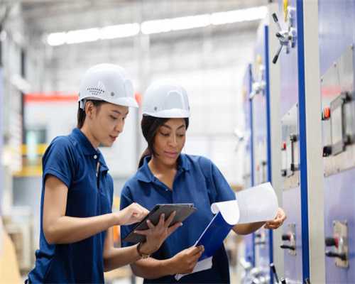 新款丰田威驰海外发布，犹如“小号”凯美瑞，车内档次真的高