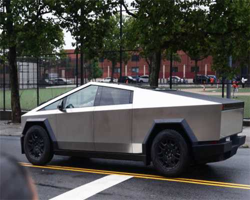 新车 | 售价275.8万-317万元，宾利飞驰S正式上市，提供插混动力