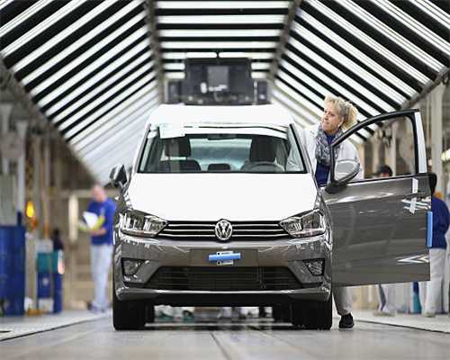 宿州一小货车莫名着火 满载货物付之一炬