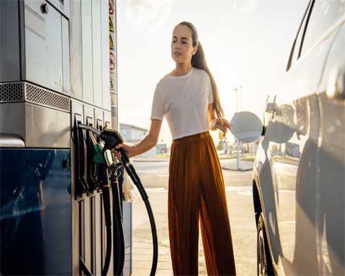 新车 | 全新R标/NEDC纯电续航620公里 实拍上汽荣威R ER6