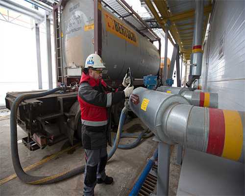 宝马新M6 Coupe上市 售220.6-229.6万元