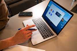 乃万，卡十也会这么火吗？意难平的原因有3点